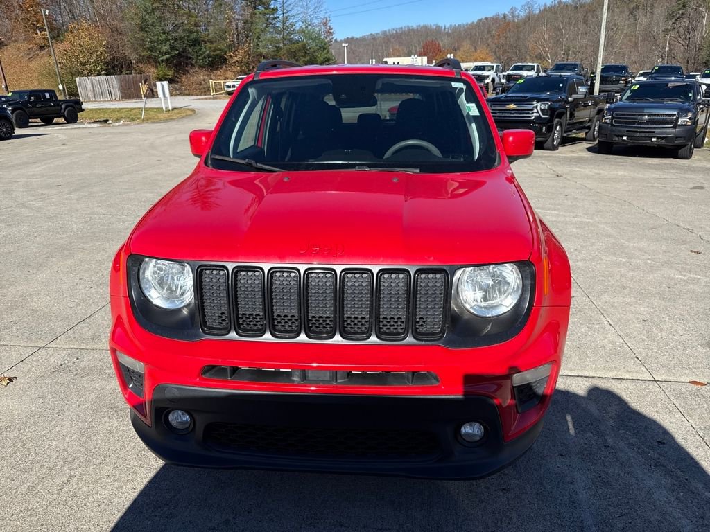 Used 2022 Jeep Renegade Latitude AWD/4WD image 2