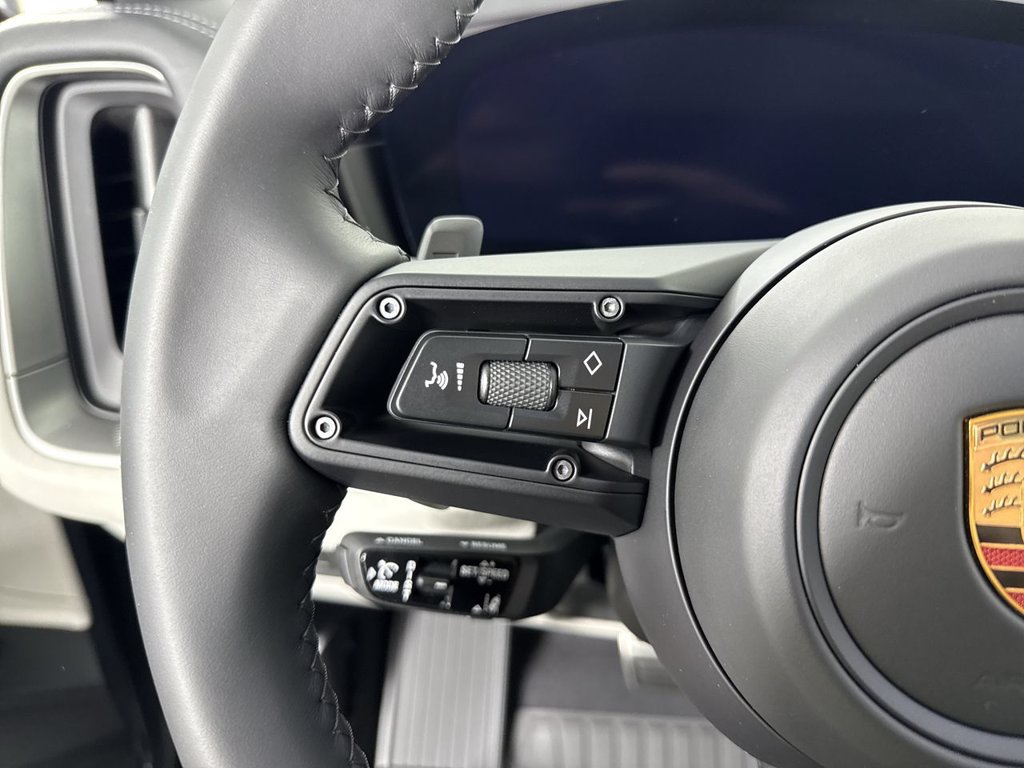 New 2026 Porsche Cayenne Coupe AWD/4WD image 37