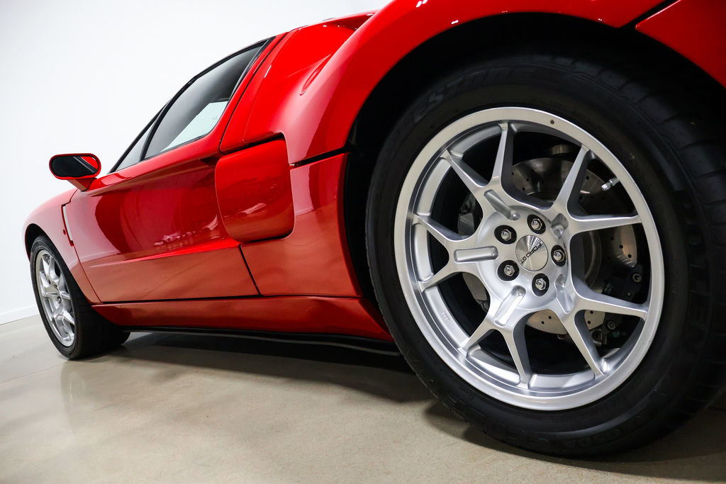 Used 2005 Ford GT image 19