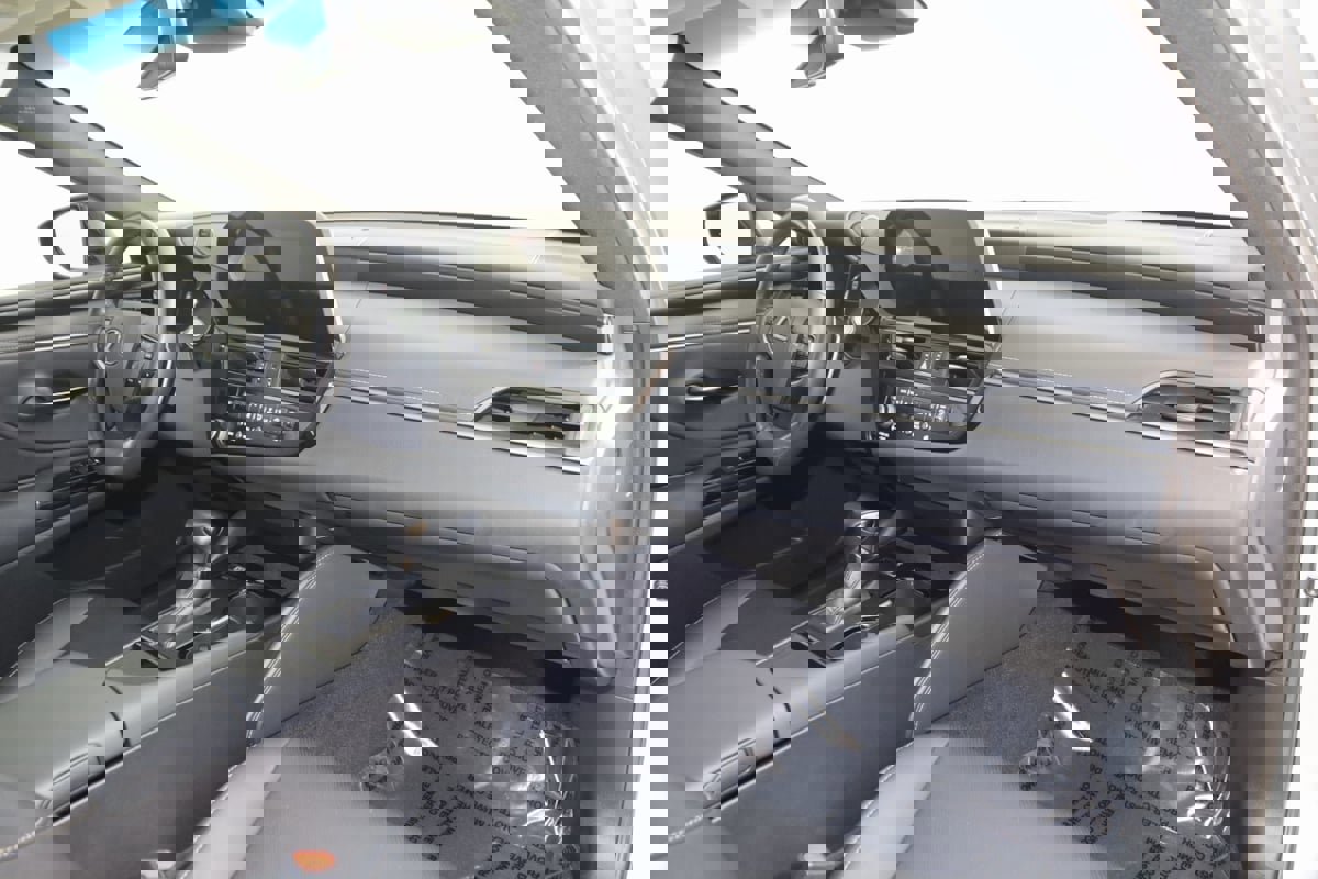 Used 2024 Lexus ES 350 w/ Accessory Package (Z2) image 40