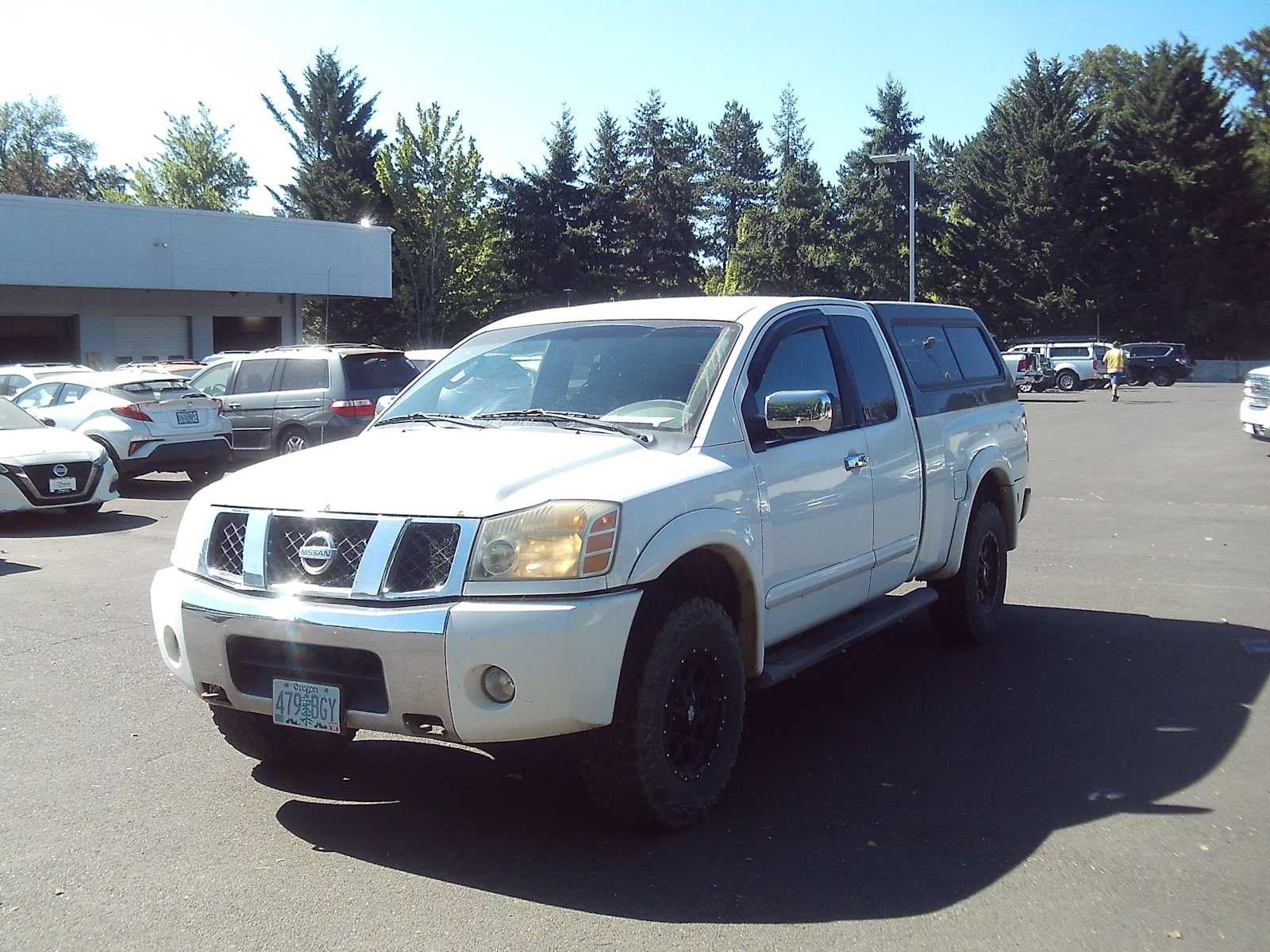 Used 2004 Nissan Titan LE AWD/4WD image 1