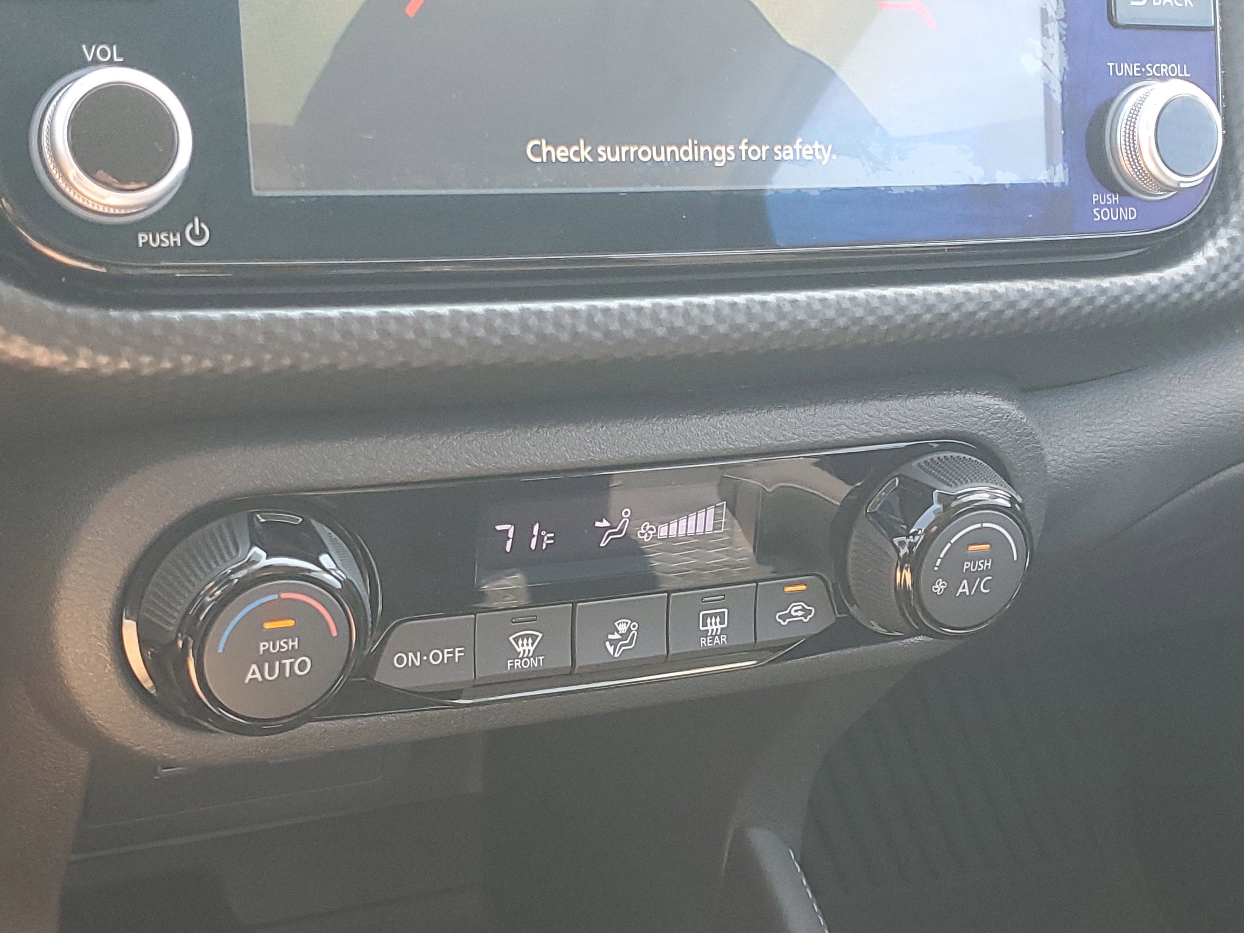 Used 2022 Nissan Kicks SV FWD image 27