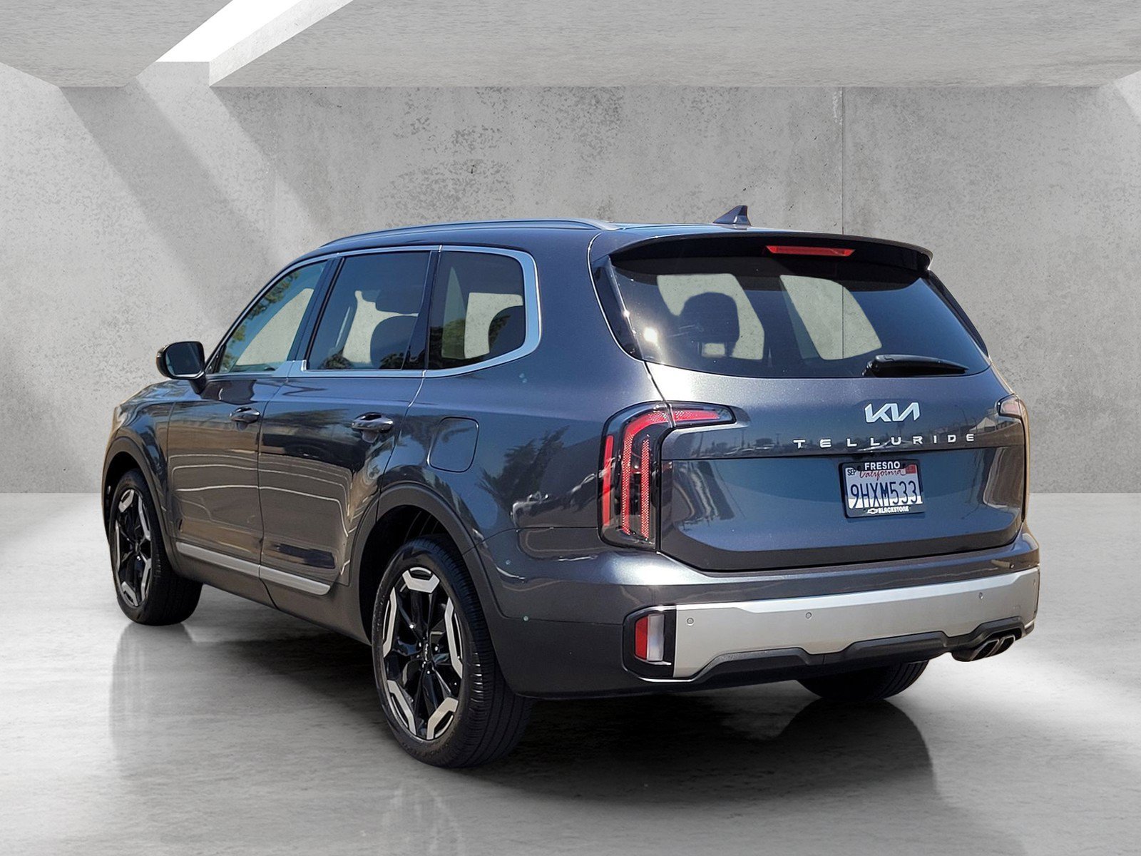 Used 2024 Kia Telluride EX FWD image 7