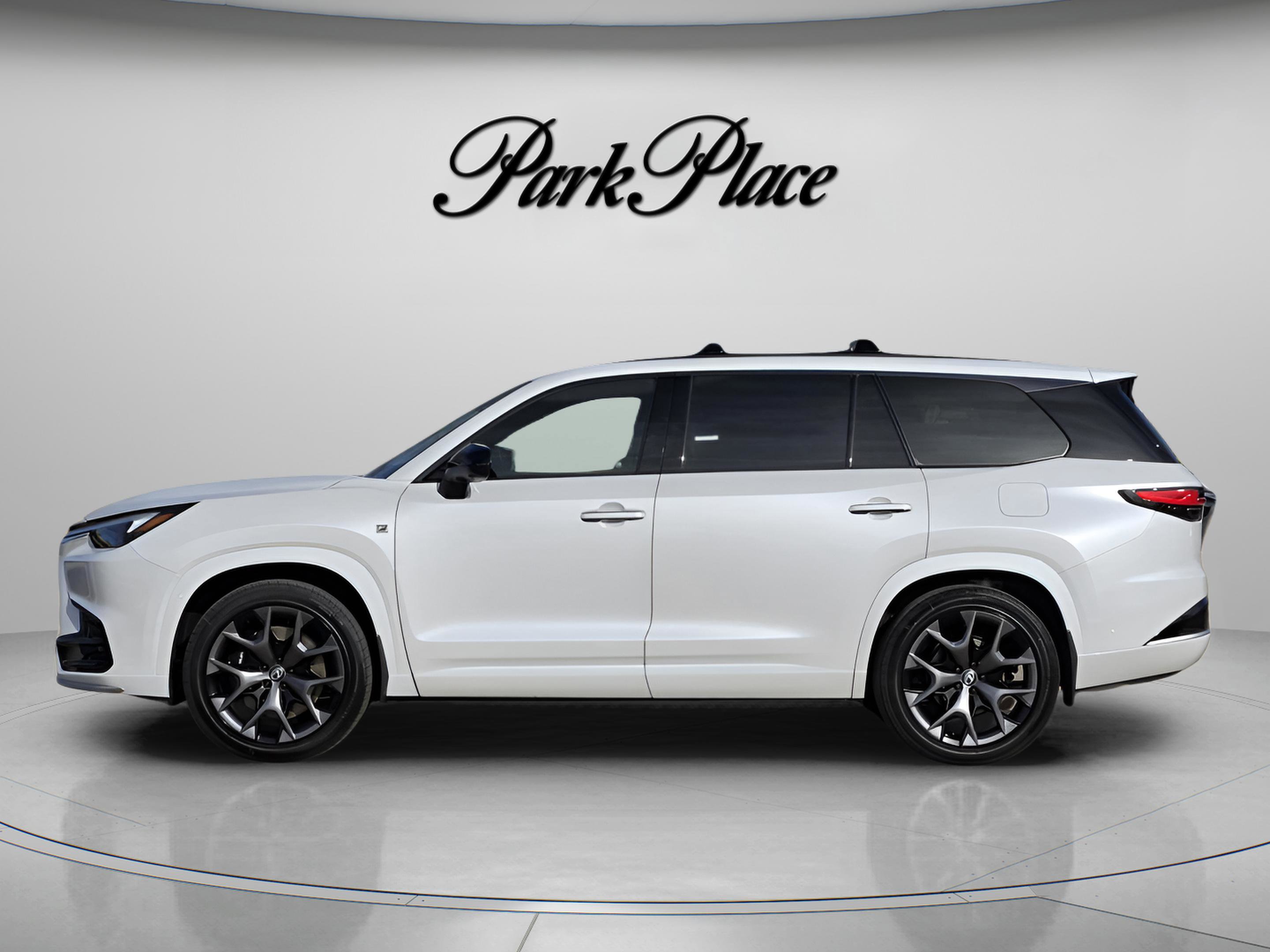 New 2026 Lexus TX 500h AWD image 2