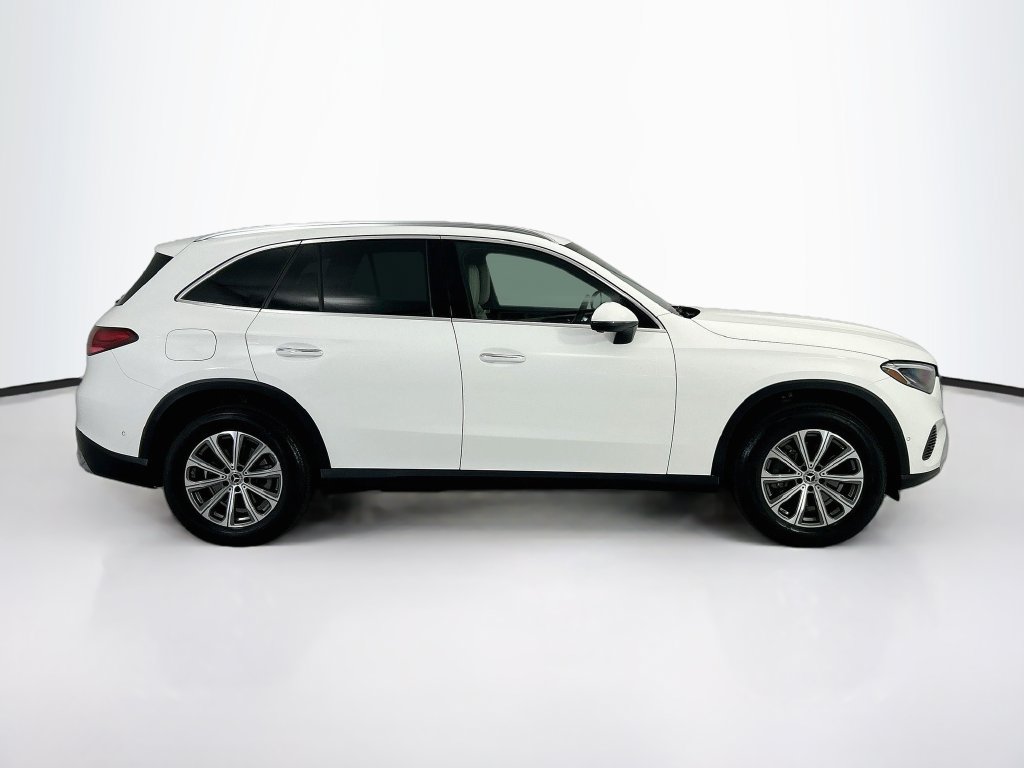 Certified 2026 Mercedes-Benz GLC 300 image 4