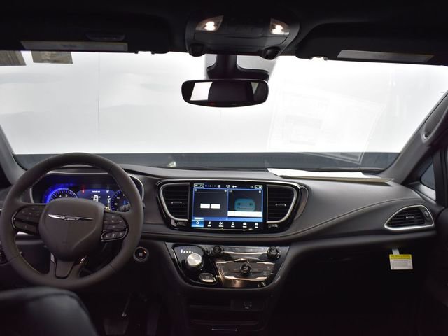 New 2026 Chrysler Pacifica Select w/ S Appearance Package FWD image 44
