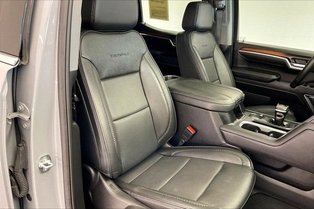Used 2025 GMC Sierra 1500 Denali w/ Denali Reserve Package AWD/4WD image 6