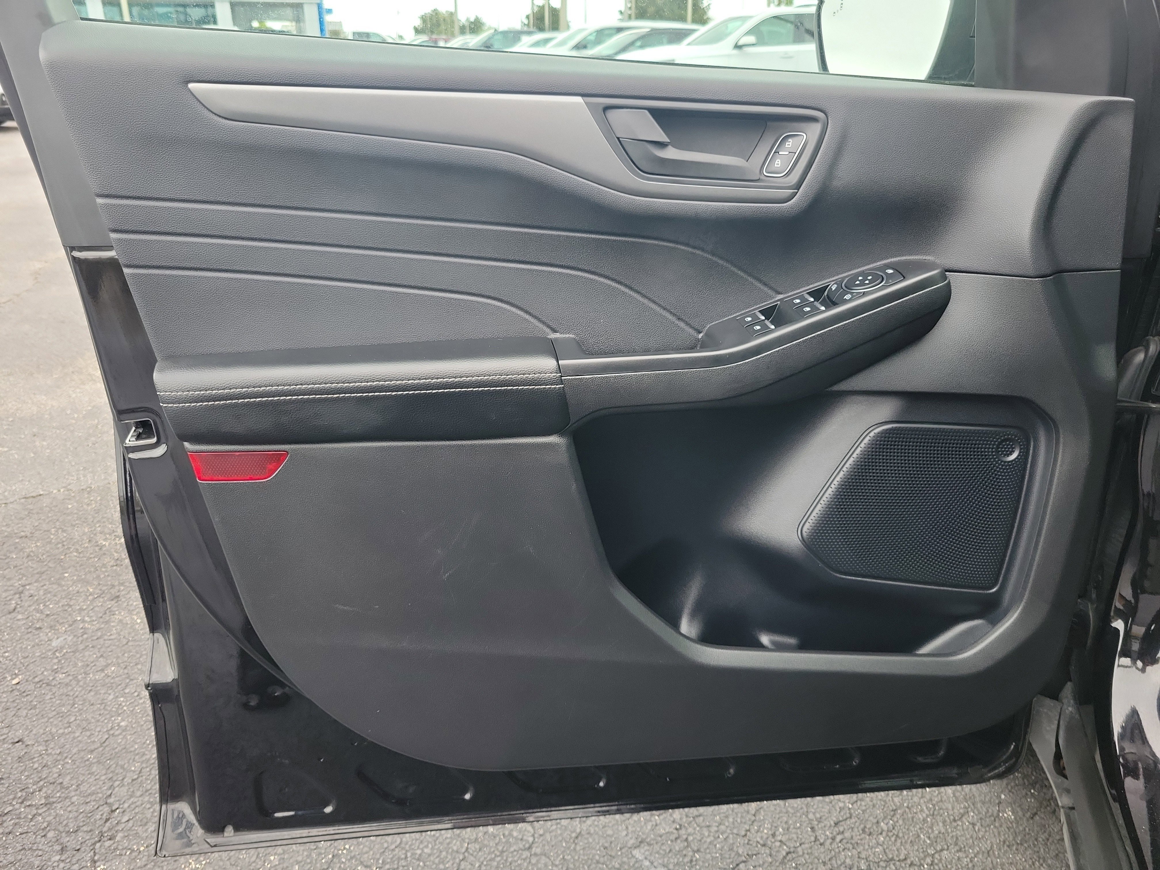 Used 2025 Ford Escape Active image 17