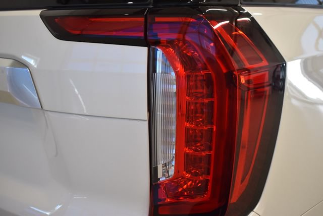 Used 2024 GMC Yukon Denali AWD/4WD image 12
