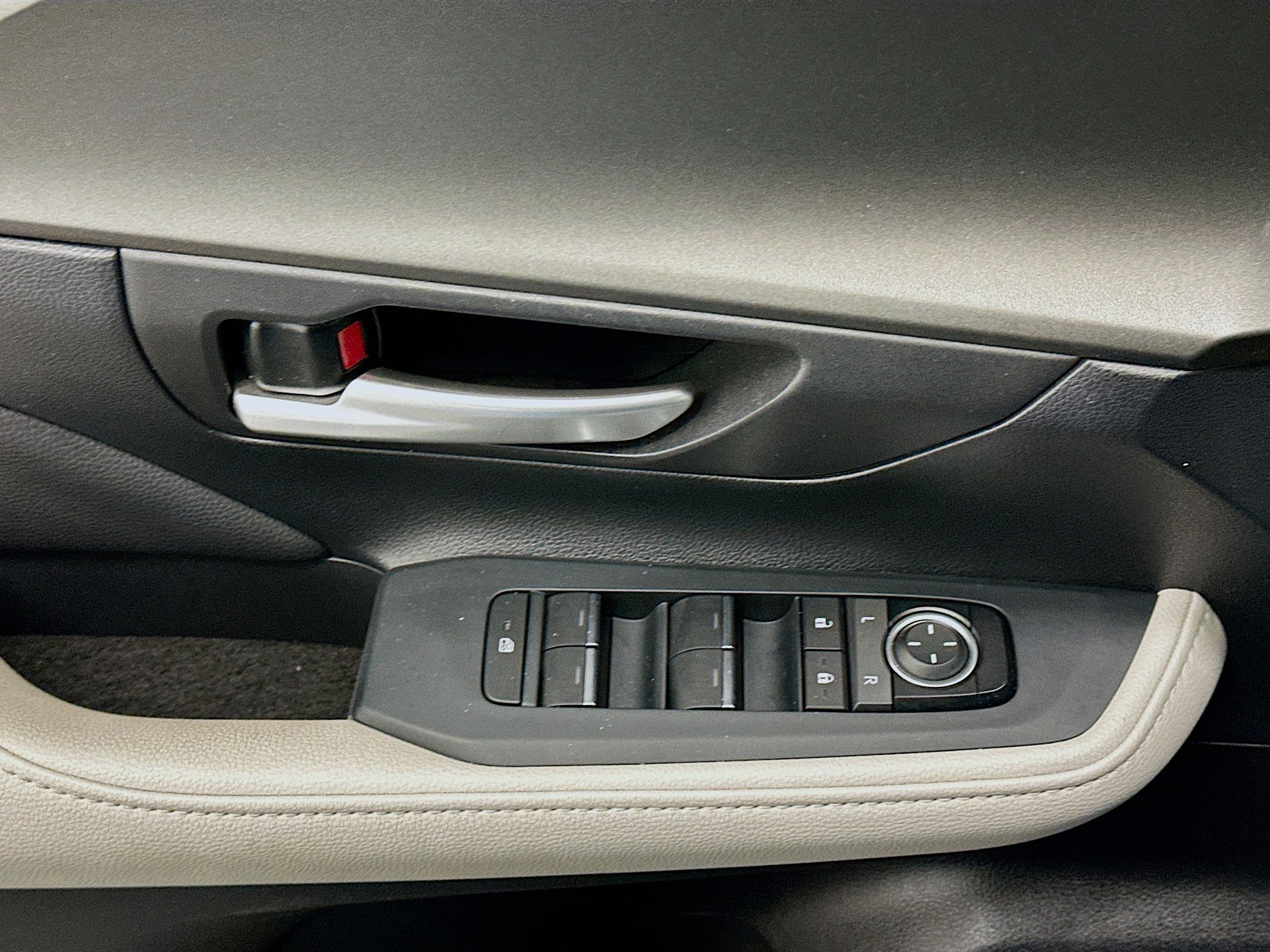 Used 2025 Toyota Grand Highlander AWD image 15