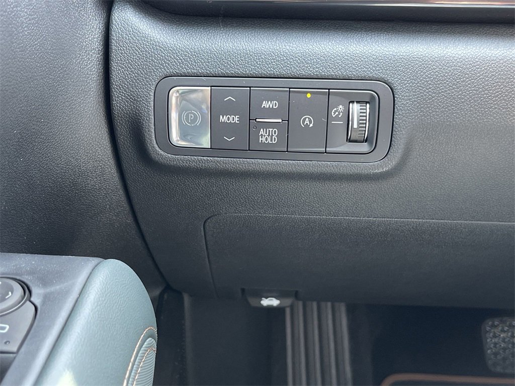 New 2026 GMC Terrain AT4 w/ Convenience Package III image 18