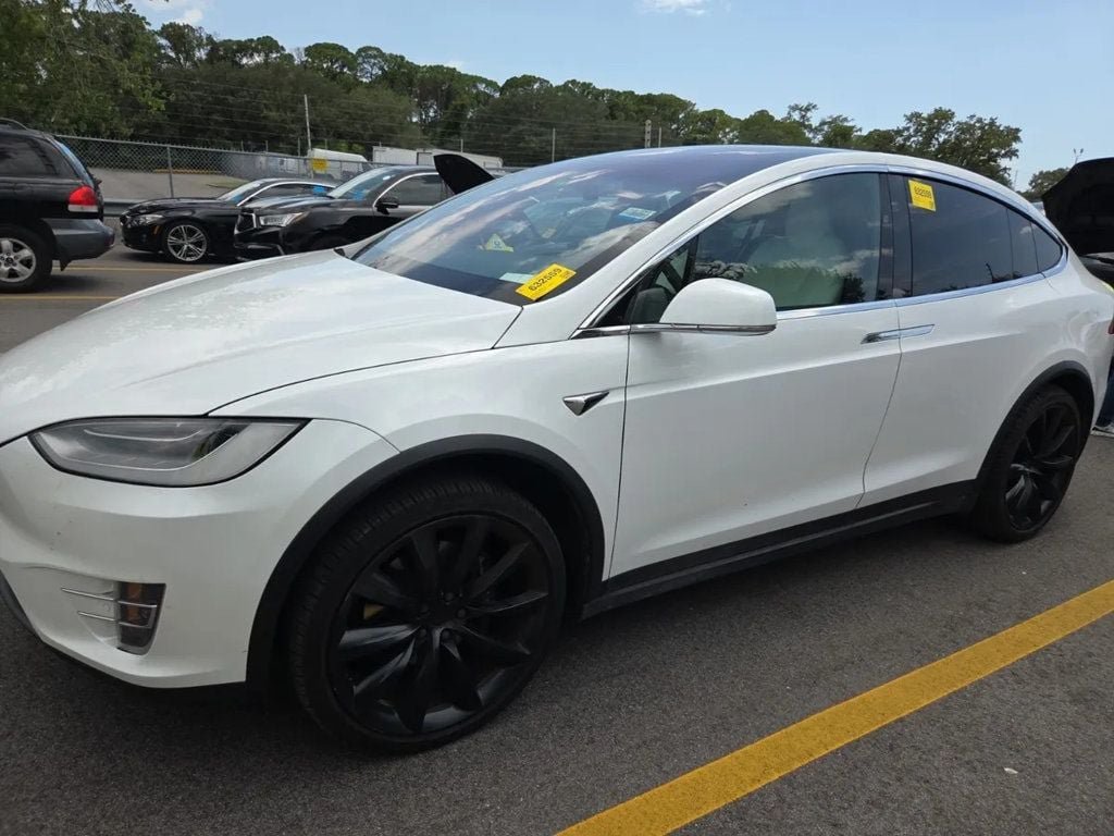 Used 2020 Tesla Model X AWD/4WD image 2