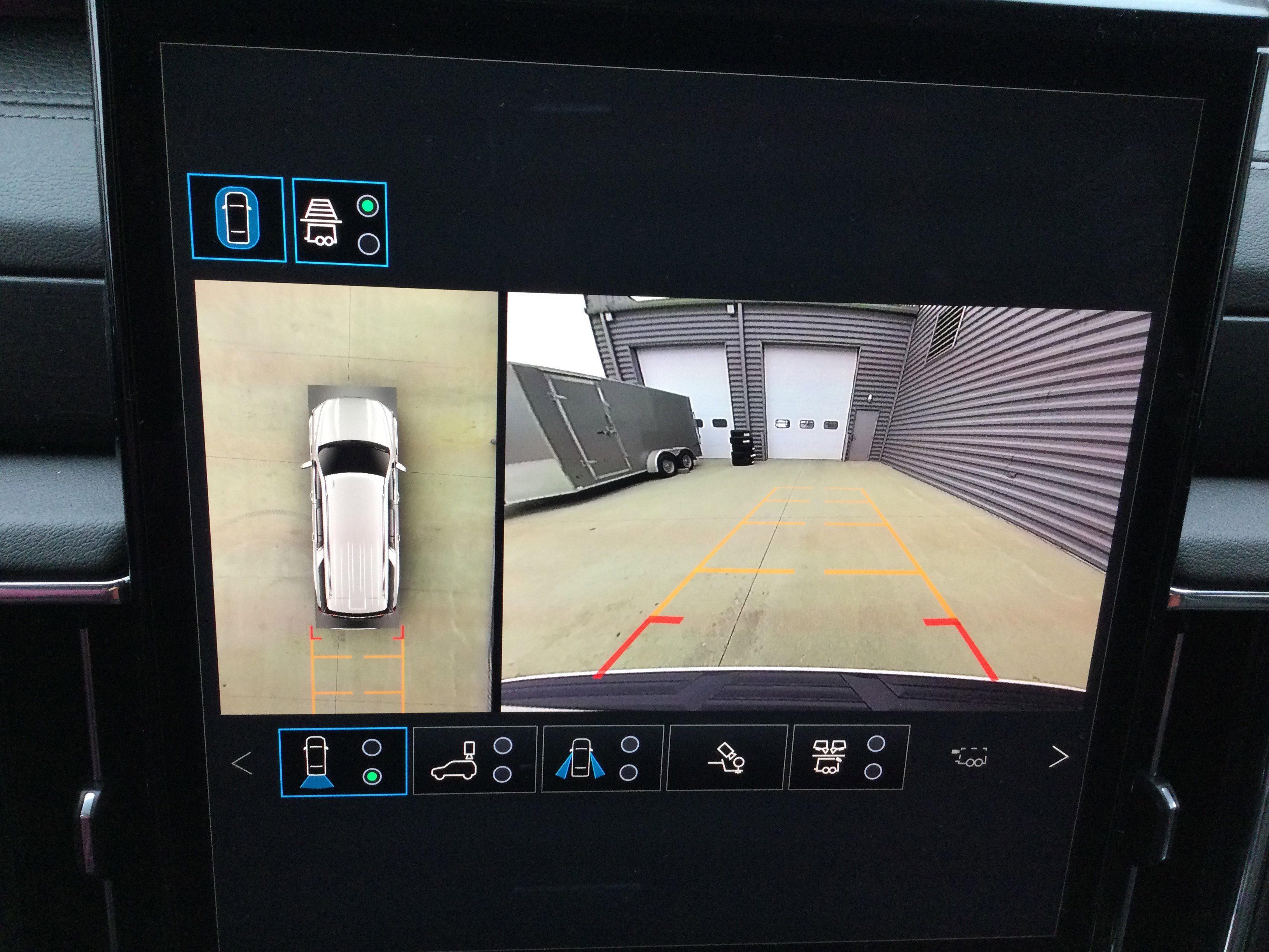 New 2026 GMC Yukon XL Denali w/ Denali Reserve Package image 21