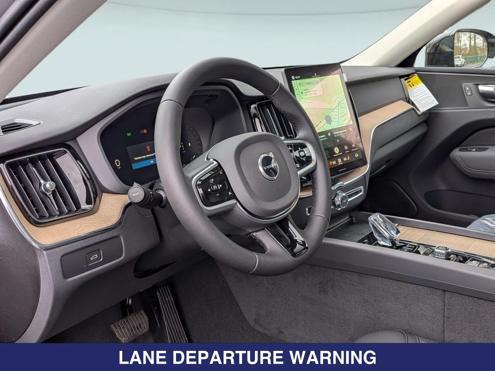 New 2026 Volvo XC60 B5 Plus w/ Protection Package Premier AWD/4WD image 10