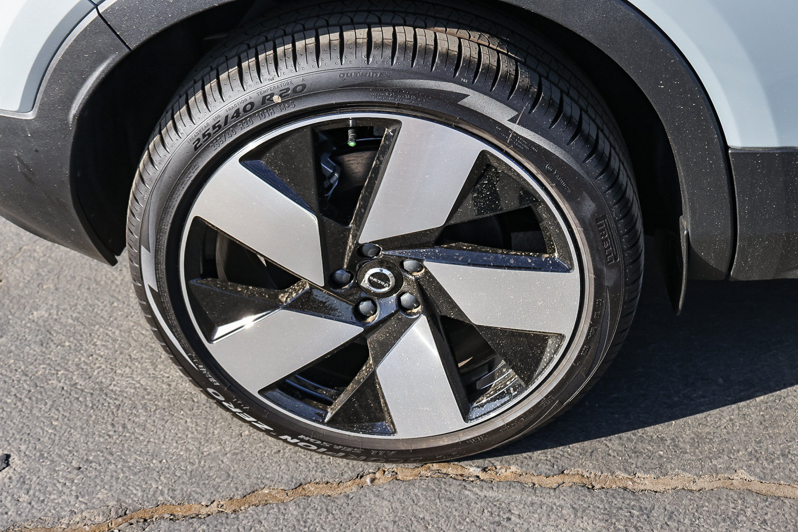 New 2026 Volvo EX40 Plus w/ Climate Package RWD image 7