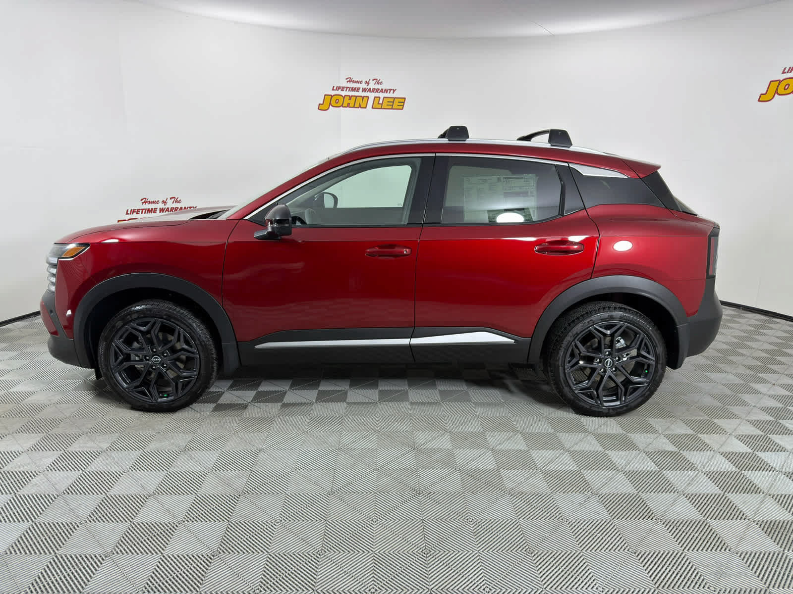 New 2026 Nissan Kicks SR w/ Cold Weather Package FWD image 2