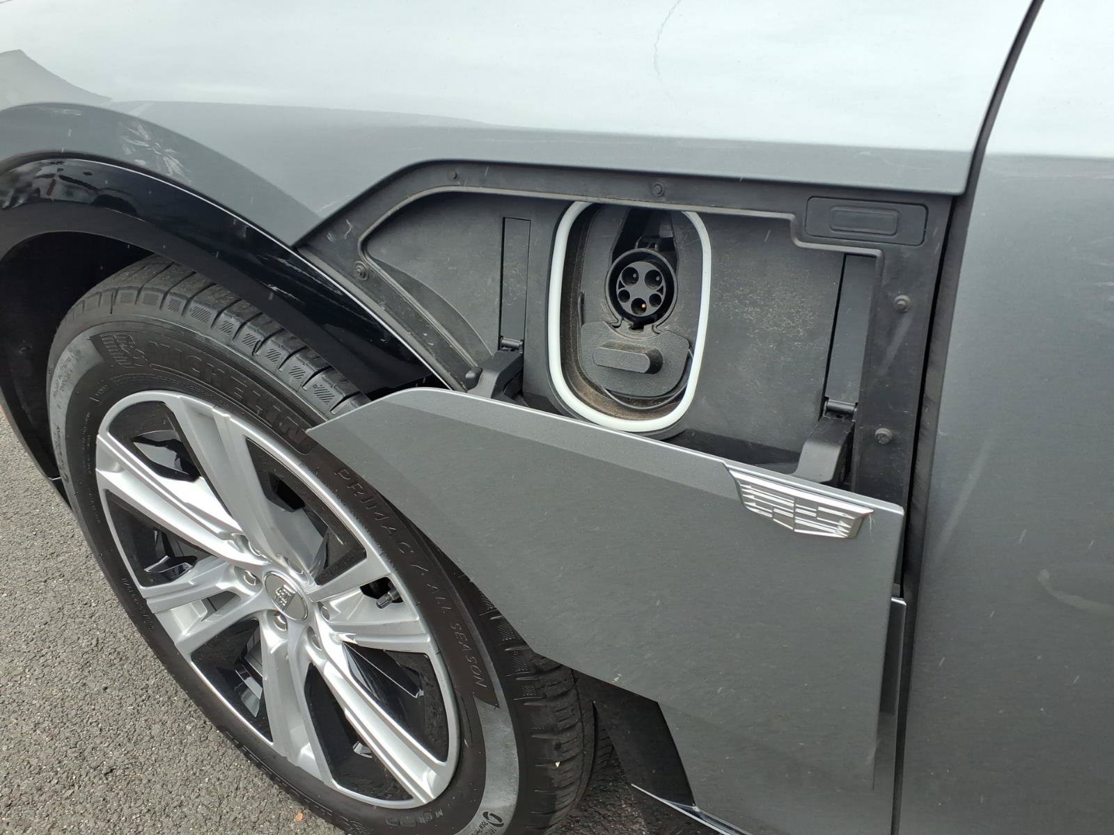 Certified 2024 Cadillac Lyriq Tech AWD/4WD image 12