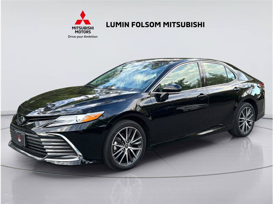 Used 2023 Toyota Camry XLE w/ Navigation Package