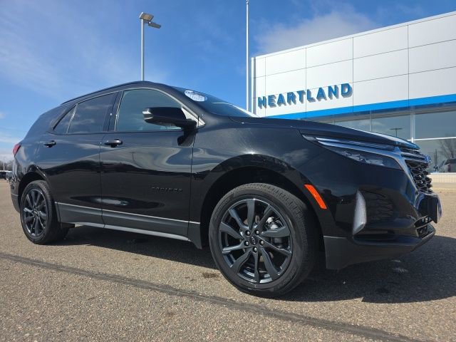 Used 2023 Chevrolet Equinox RS w/ RS Leather Package image 3