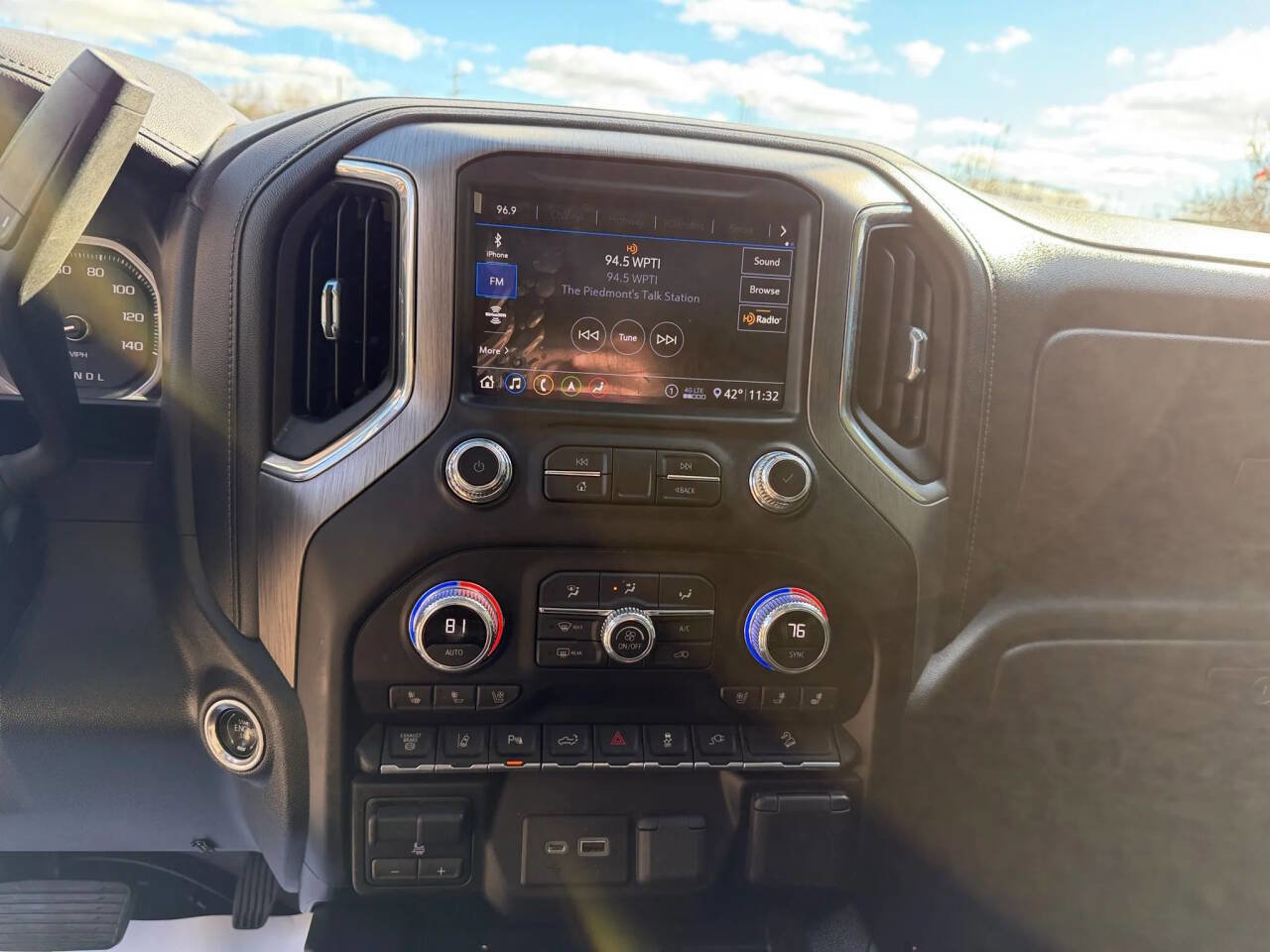 Used 2020 GMC Sierra 2500 Denali w/ Denali Ultimate Package image 15