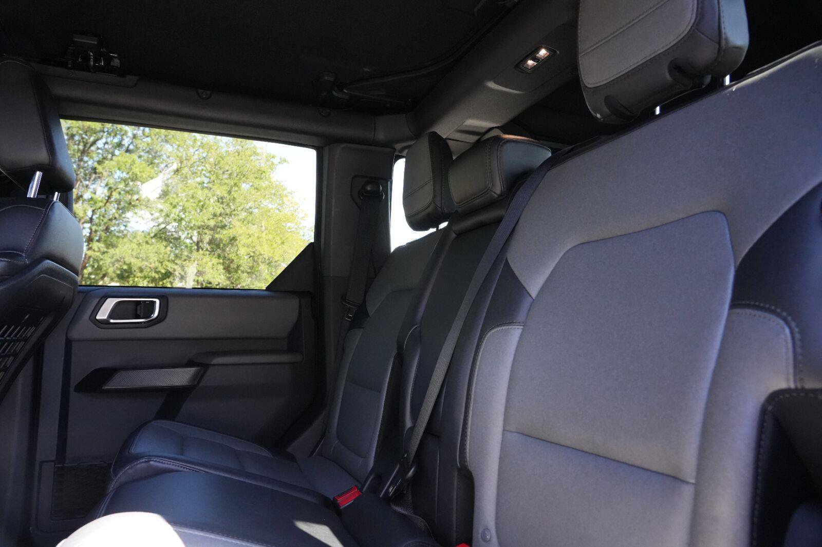 Used 2024 Ford Bronco Everglades AWD/4WD image 20
