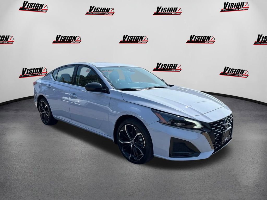 New 2025 Nissan Altima 2.5 SR w/ SR Premium Package image 3