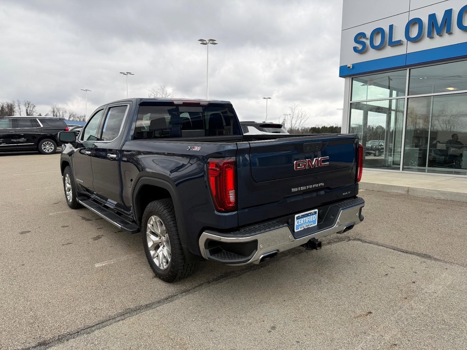 Certified 2022 GMC Sierra 1500 SLT w/ SLT Premium Plus Package image 3