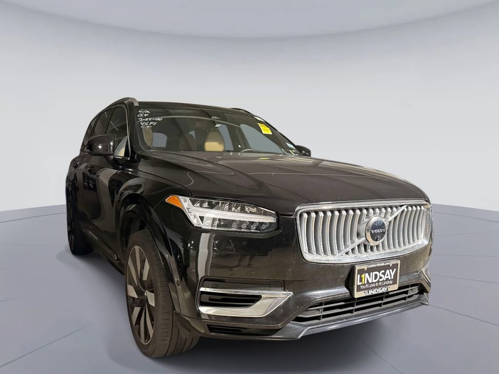 Used 2023 Volvo XC90 T8 Ultimate w/ Protection Package AWD/4WD image 3