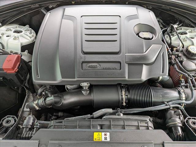Certified 2024 Land Rover Range Rover Velar Dynamic SE AWD/4WD image 24
