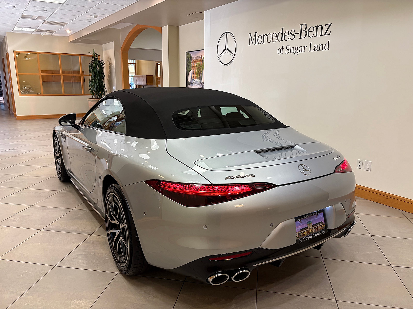New 2026 Mercedes-Benz SL 43 AMG image 3