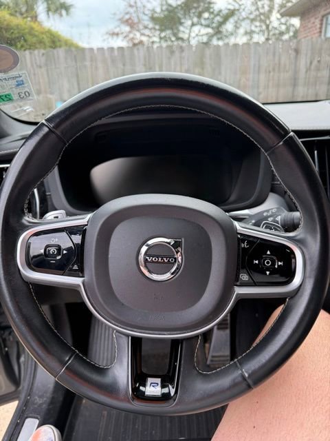 Used 2020 Volvo XC60 T5 R-Design w/ Protection Package Premier image 14