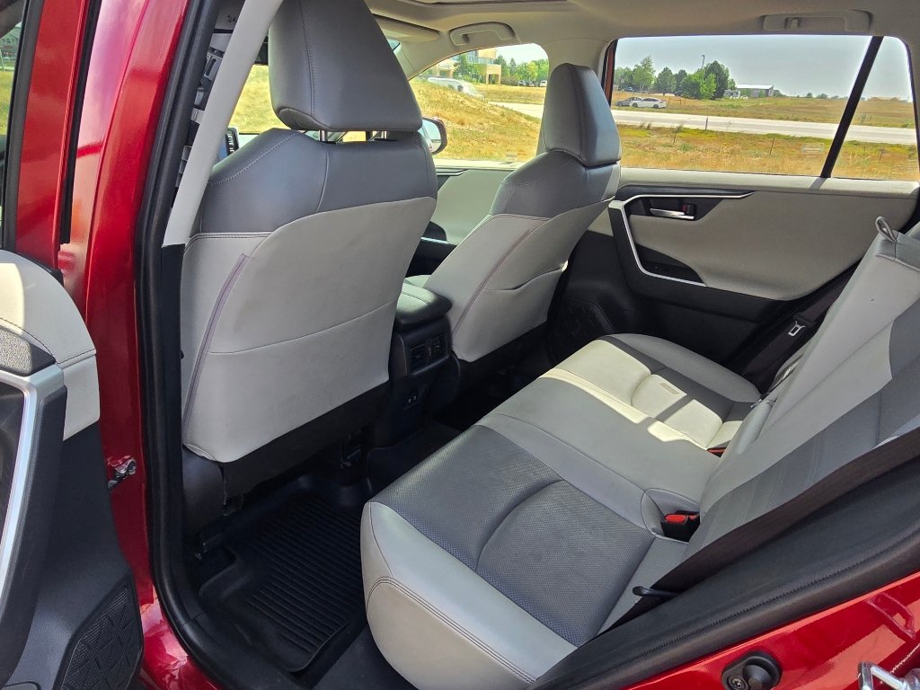 Used 2019 Toyota RAV4 Limited w/ Cold Weather Package AWD/4WD image 15