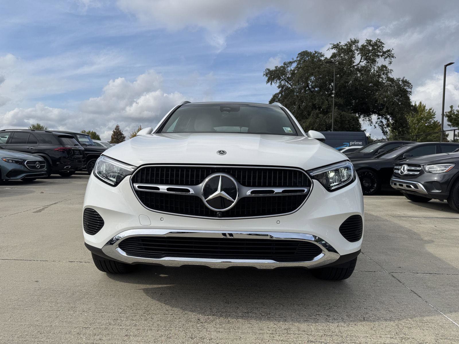 Certified 2025 Mercedes-Benz GLC 300 image 2