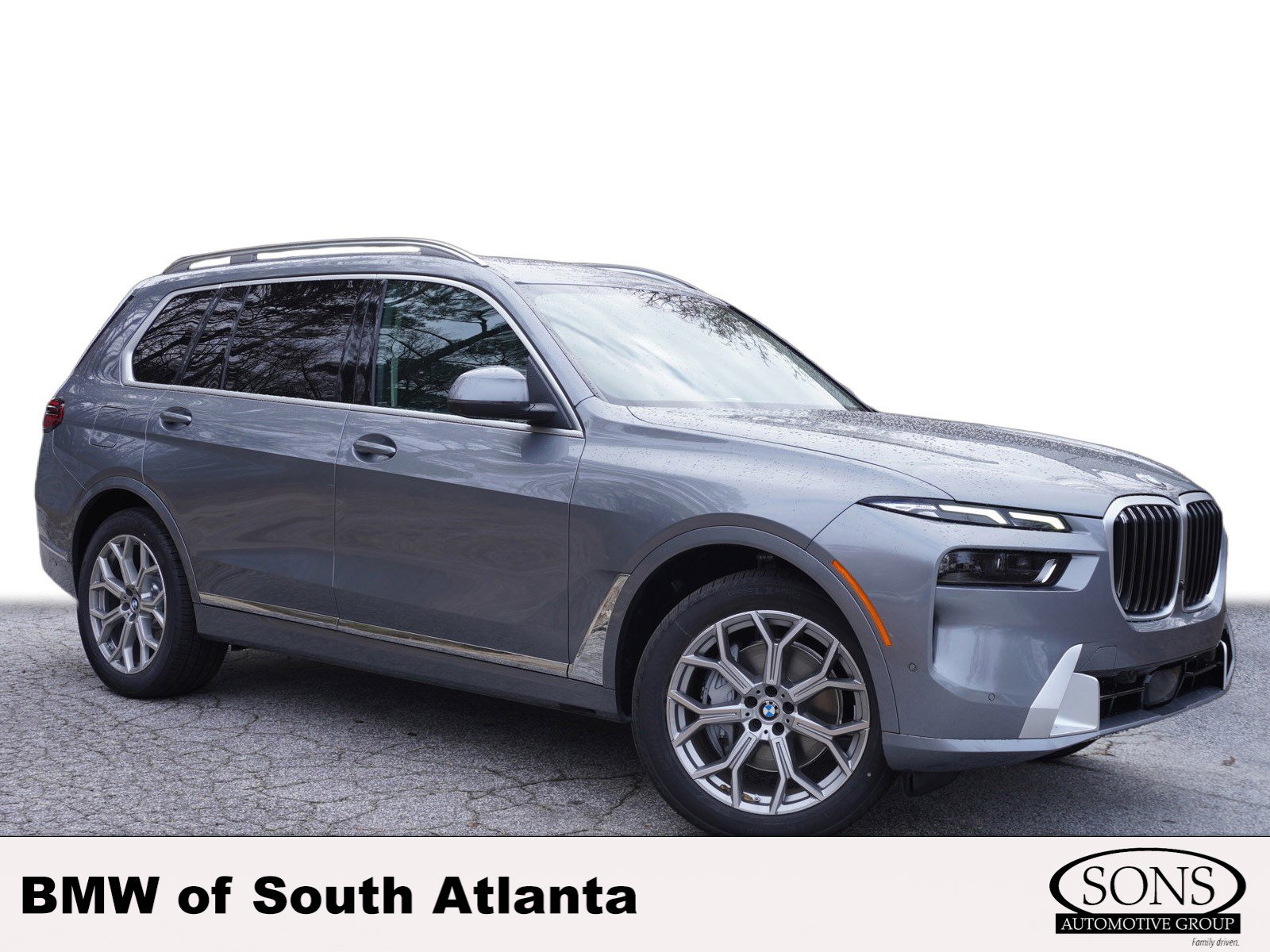 New 2025 BMW X7 xDrive40i w/ Parking Assistance Package