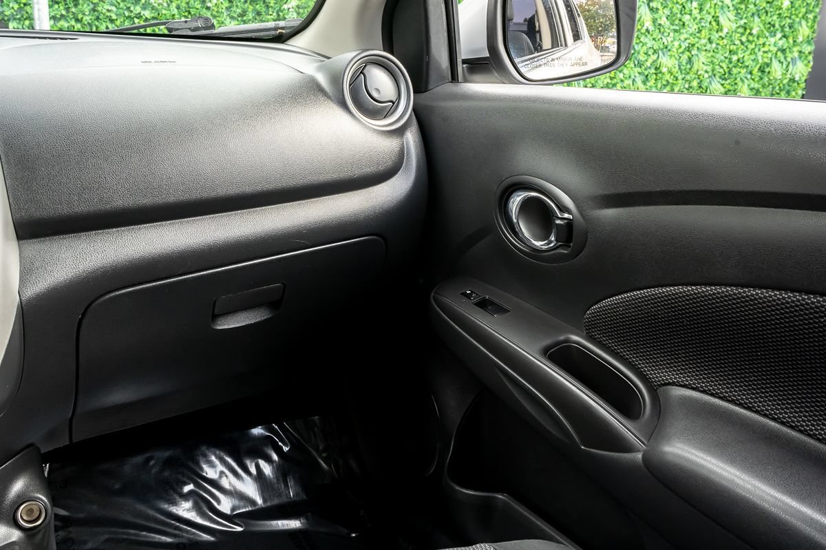 Used 2018 Nissan Versa SV FWD image 21
