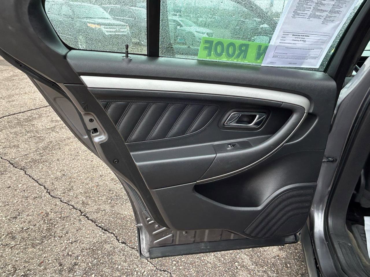 Used 2014 Ford Taurus SEL w/ Equipment Group 201A FWD image 13