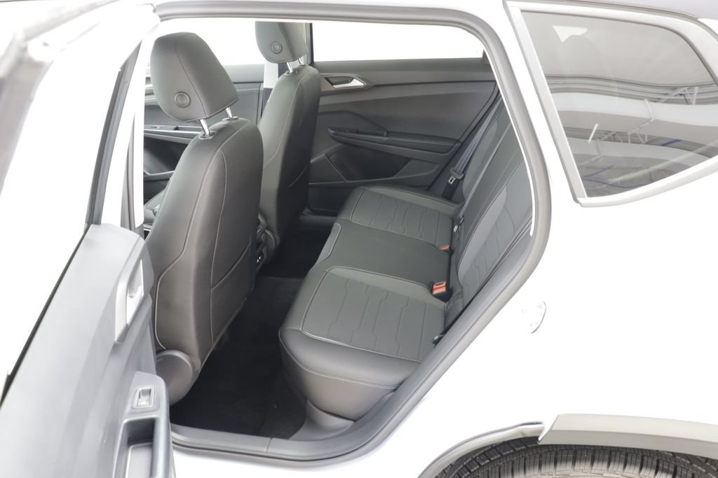 New 2026 Volkswagen Taos SE AWD/4WD image 15