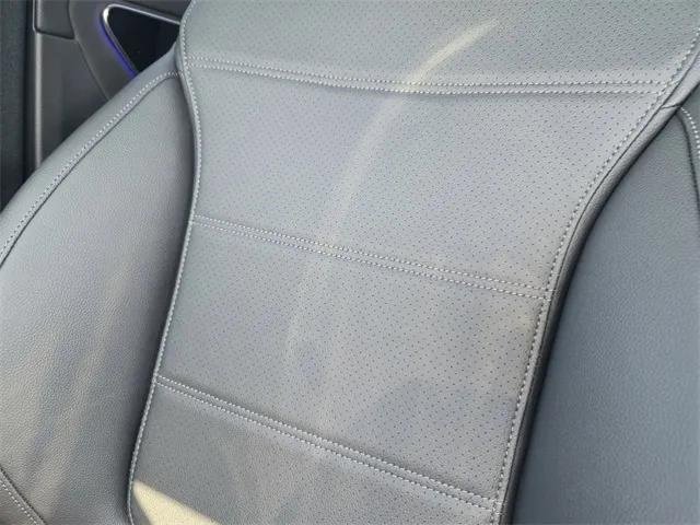 New 2025 Mercedes-Benz GLC 300 4MATIC image 17