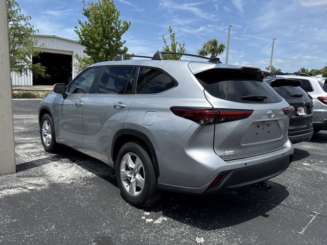Used 2023 Toyota Highlander LE image 6