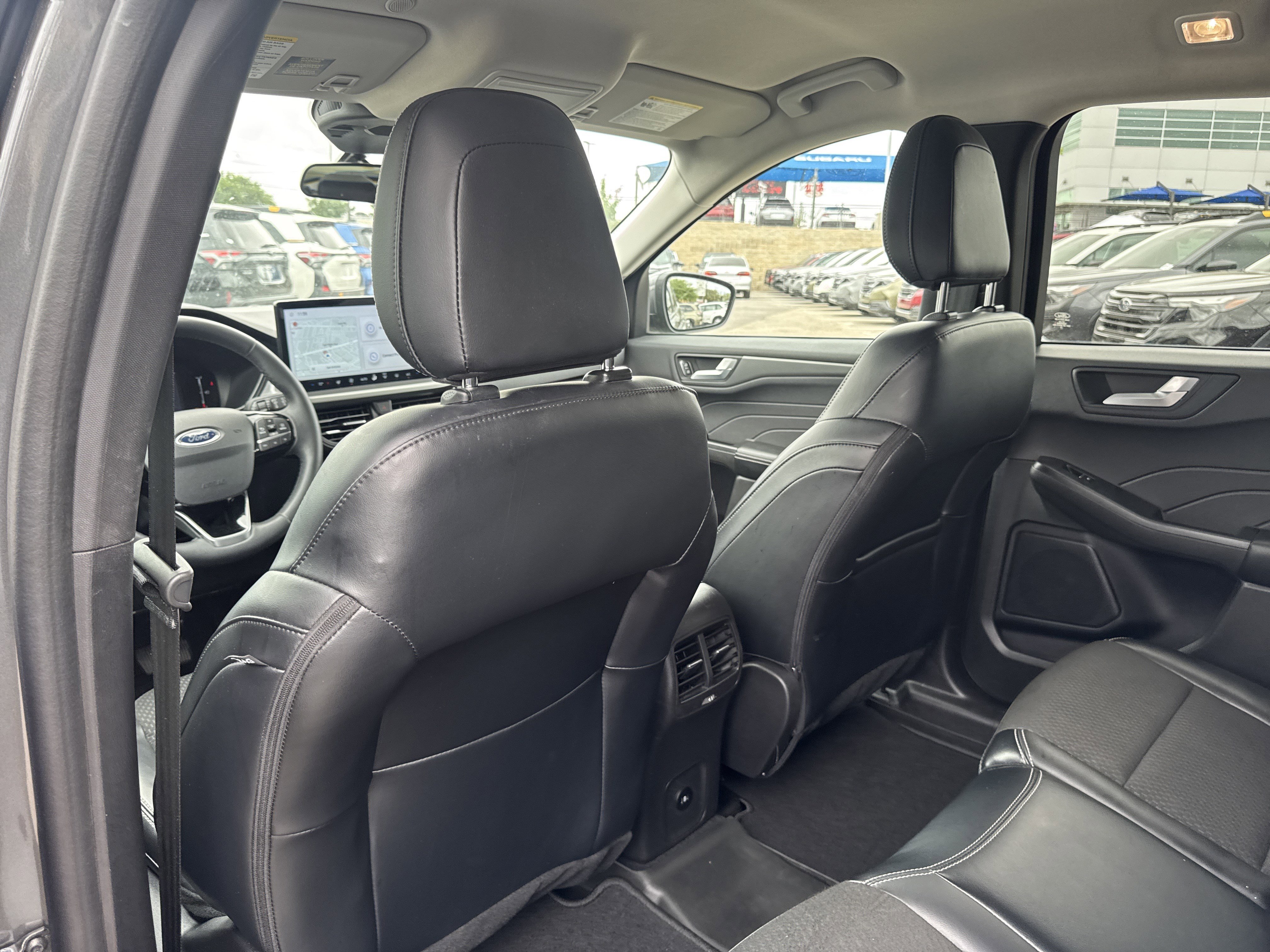 Used 2023 Ford Escape SE image 5