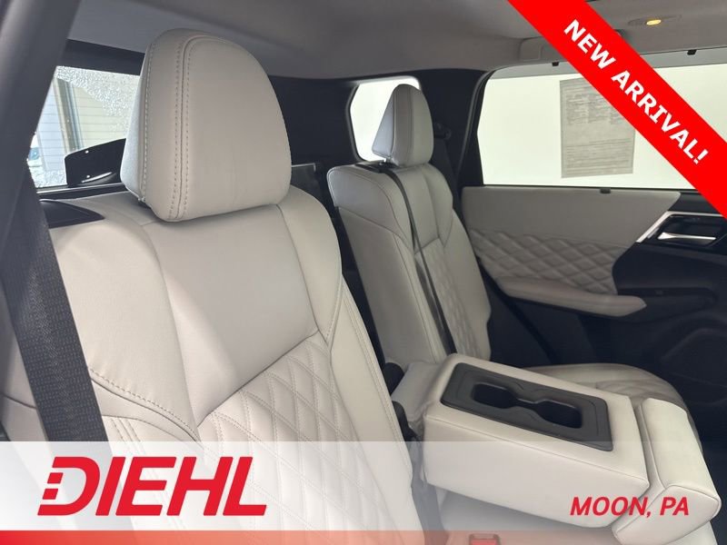 Used 2024 Mitsubishi Outlander SEL image 11