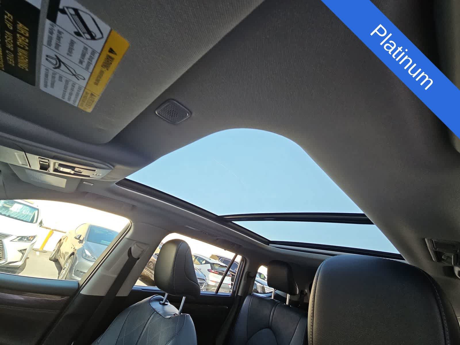 Used 2023 Toyota Highlander Platinum FWD image 29