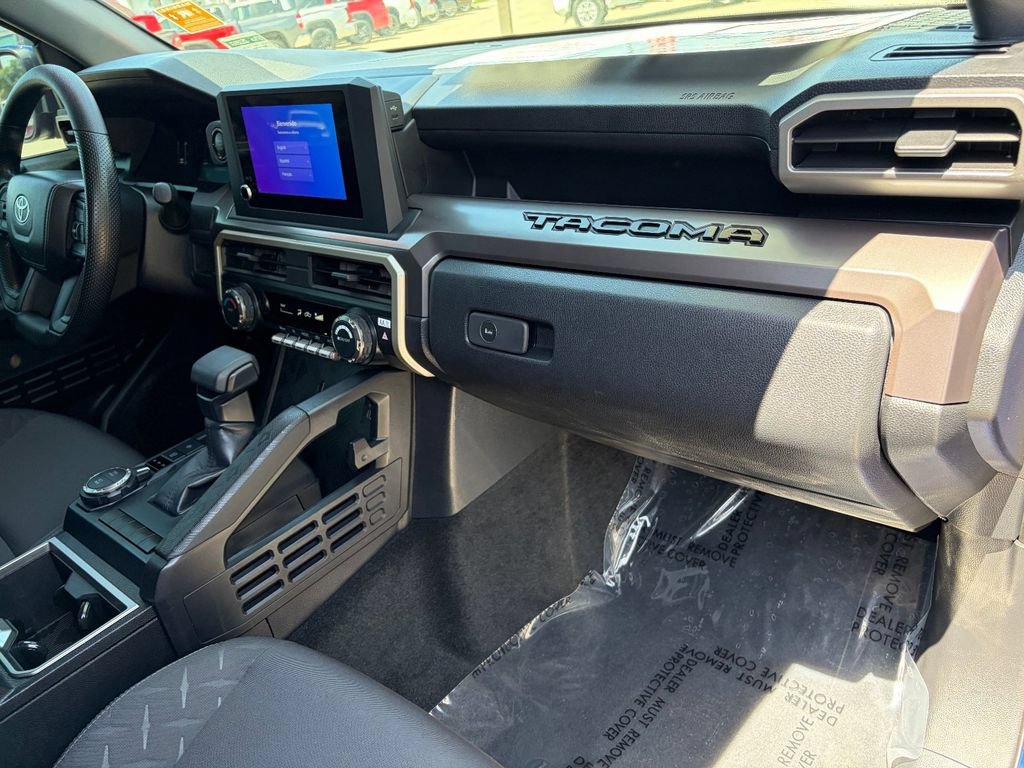 Certified 2025 Toyota Tacoma SR5 AWD/4WD image 18