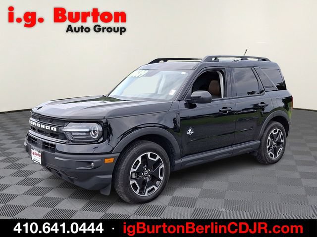 Used 2024 Ford Bronco Sport Outer Banks w/ Tech Package AWD/4WD image 3