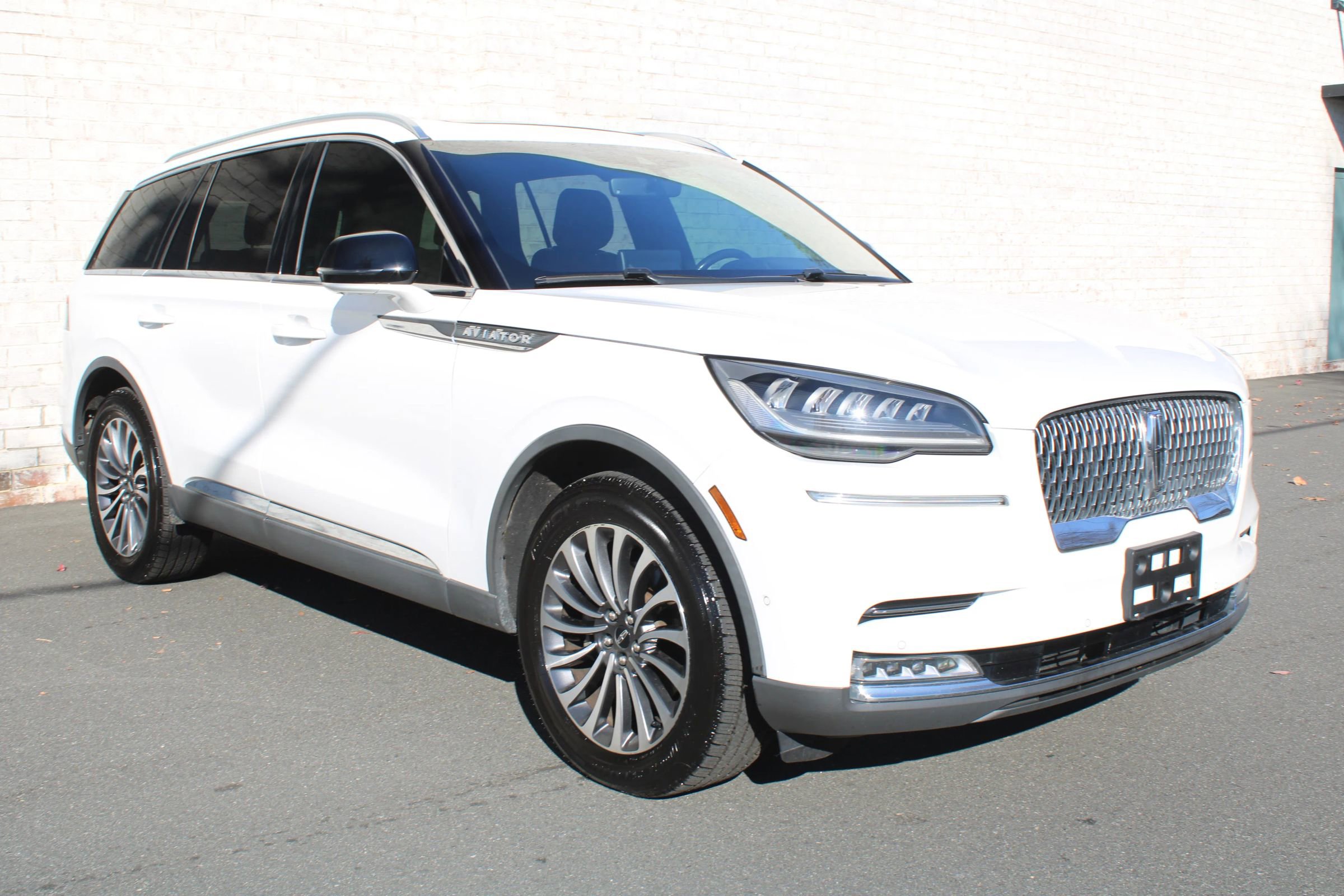 Used 2020 Lincoln Aviator Reserve w/ Equipment Group 201A image 5