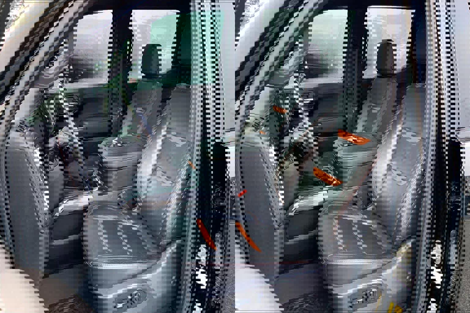 Used 2020 GMC Sierra 1500 AT4 w/ AT4 Premium Package image 8