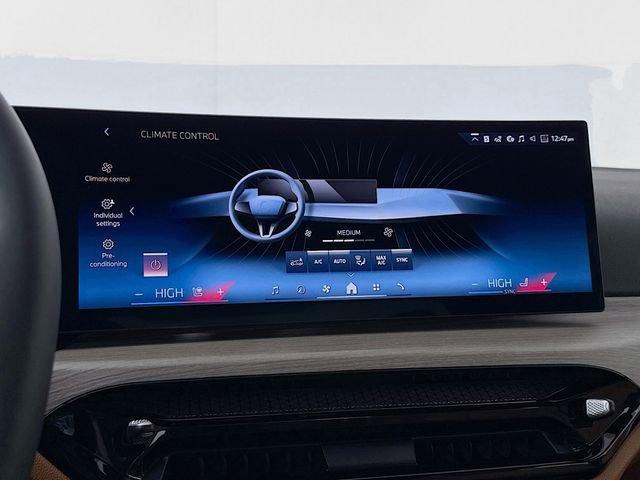 Used 2026 BMW 330i xDrive Sedan w/ Premium Package image 16