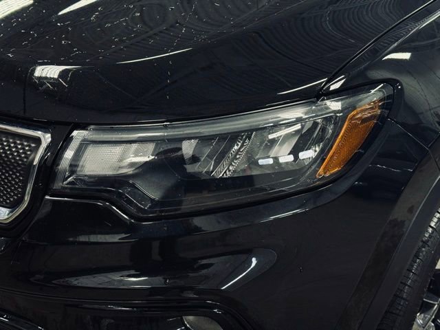 Certified 2022 Jeep Compass Limited image 3