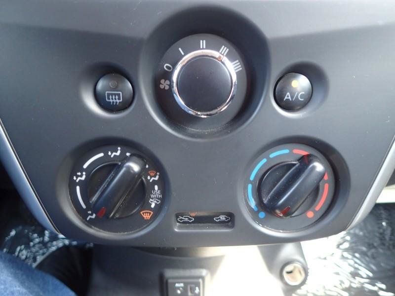 Used 2019 Nissan Versa SV FWD image 19