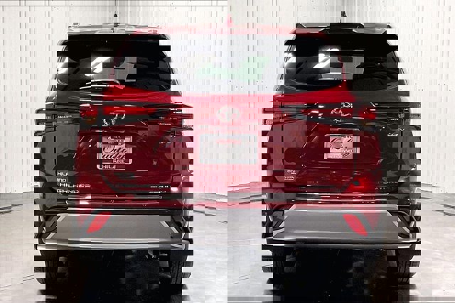 Used 2026 Toyota Highlander Platinum image 5